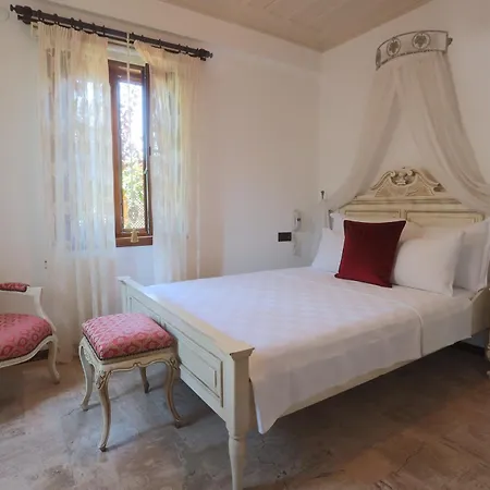 ホテル Tas Bahce Cunda *