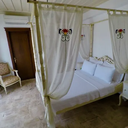 Tas Bahce Cunda Hotel