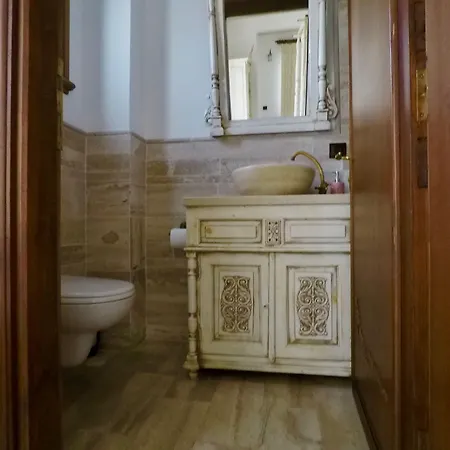 Tas Bahce Cunda
